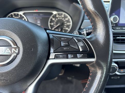 Used 2024 Nissan Altima 2.5 SR FWD image 30