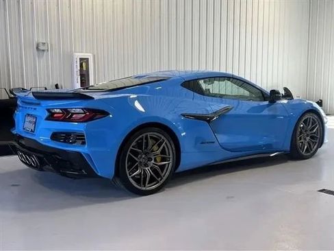 Used 2025 Chevrolet Corvette Z06 RWD image 48