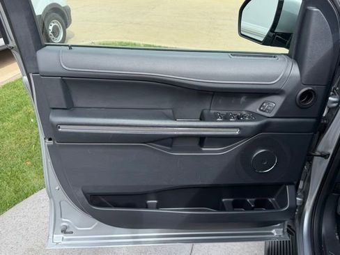 Certified 2024 Ford Expedition Max XLT image 10