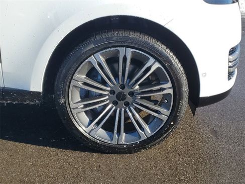 New 2026 Land Rover Range Rover SE image 5