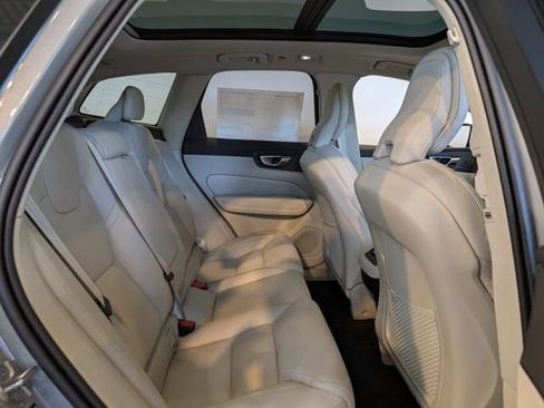 New 2026 Volvo XC60 B5 Ultra w/ Protection Package Premier image 27