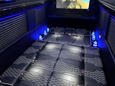 Used 2024 Mercedes-Benz Sprinter 3500 image 34