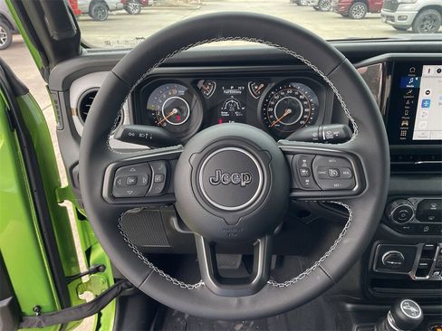 New 2025 Jeep Gladiator Sport image 15