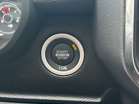 Used 2025 RAM 1500 Laramie image 21