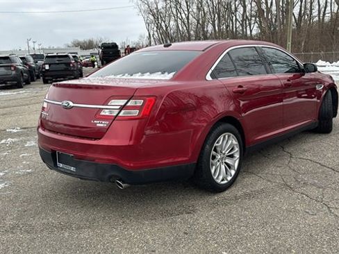Used 2014 Ford Taurus Limited w/ Equipment Group 301A image 4