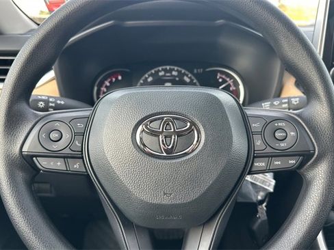 Used 2025 Toyota RAV4 LE image 21