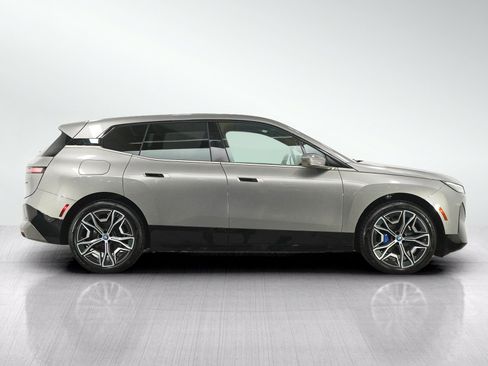 Used 2024 BMW iX xDrive50 w/ Premium Package AWD/4WD image 6