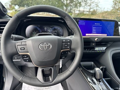 New 2025 Toyota Crown Signia w/ Advanced Technology Package image 17