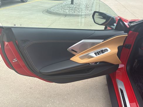 Used 2023 Chevrolet Corvette Stingray Preferred Conv w/ Z51 Performance Package RWD image 9