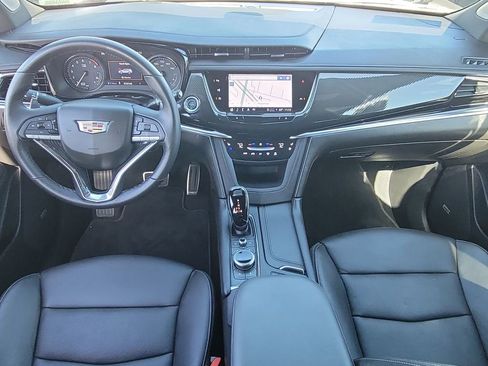 Used 2025 Cadillac XT6 Sport w/ Technology Package image 21