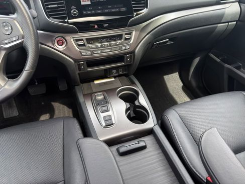 Certified 2023 Honda Passport EX-L image 16