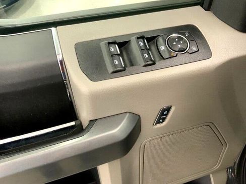 Used 2017 Ford F150 XLT image 22