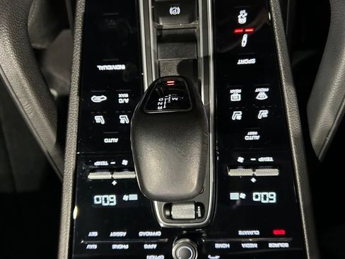 Used 2021 Porsche Cayenne S AWD/4WD image 23