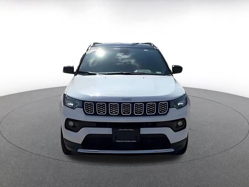 Used 2025 Jeep Compass Limited AWD/4WD image 4