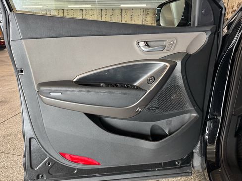Used 2018 Hyundai Santa Fe Sport w/ 2.4L Tech Package 04 AWD/4WD image 15
