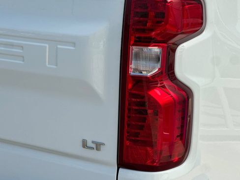Used 2025 Chevrolet Silverado 1500 LT RWD image 37