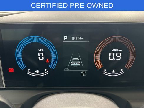 Certified 2025 Hyundai Santa Cruz SEL image 8