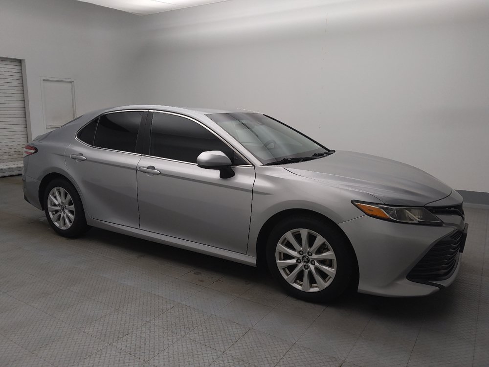 Used 2019 Toyota Camry LE FWD image 11