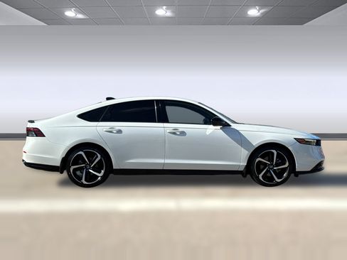 Used 2023 Honda Accord Sport image 7