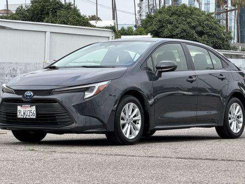 Used 2024 Toyota Corolla LE w/ LE Convenience Package FWD image 9
