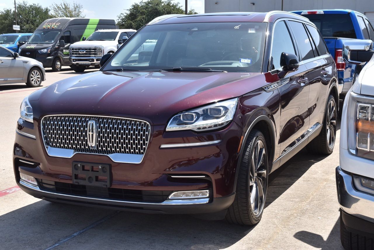 Used 2022 Lincoln Aviator Reserve w/ Equipment Group 201A AWD/4WD image 2