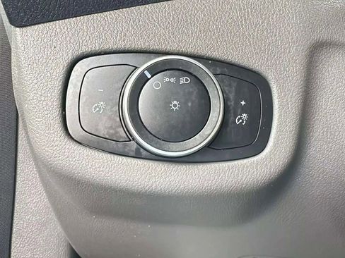 Used 2019 Ford Transit Connect XL image 24