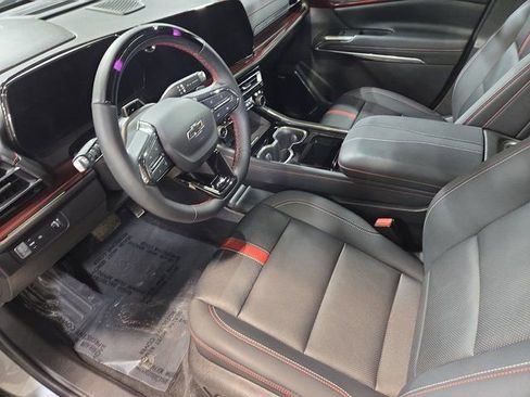 Used 2024 Chevrolet Traverse RS image 20