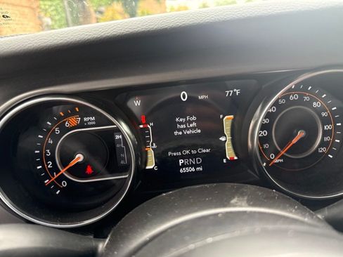 Used 2021 Jeep Wrangler Unlimited Sport AWD/4WD image 10