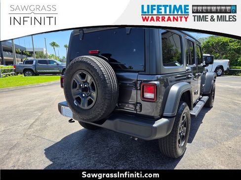 Used 2026 Jeep Wrangler Unlimited Sport AWD/4WD image 9
