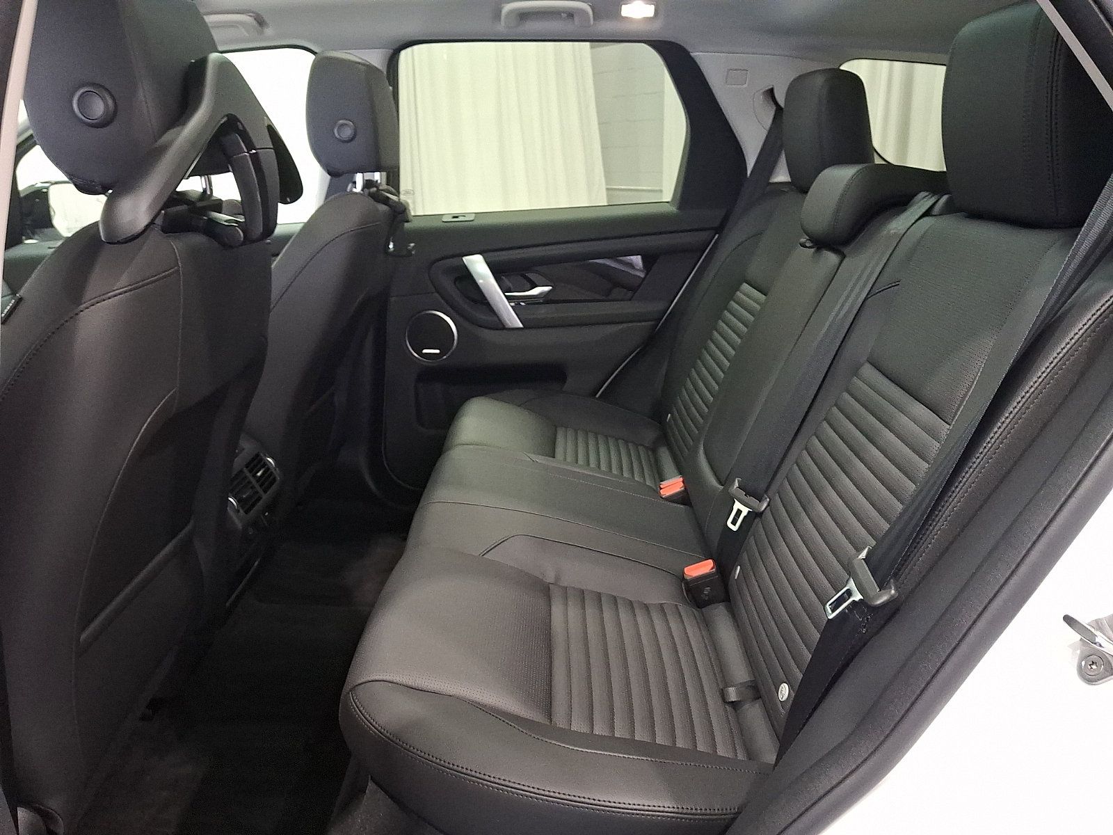 Certified 2025 Land Rover Discovery Sport S AWD/4WD image 10