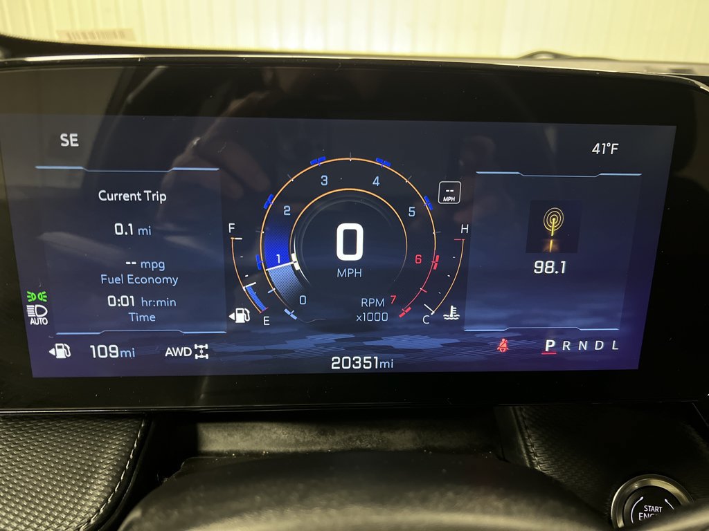 Certified 2025 Chevrolet Equinox LT w/ Safety and Technology Package AWD/4WD image 15