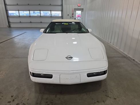 Used 1992 Chevrolet Corvette Convertible RWD image 3