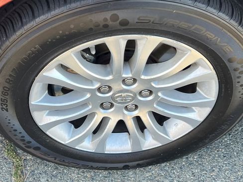 Used 2015 Toyota Sienna XLE w/ XLE Navigation Package FWD image 10