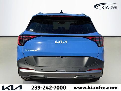 New 2026 Kia Sportage EX w/ EX Panorama Roof Package image 4