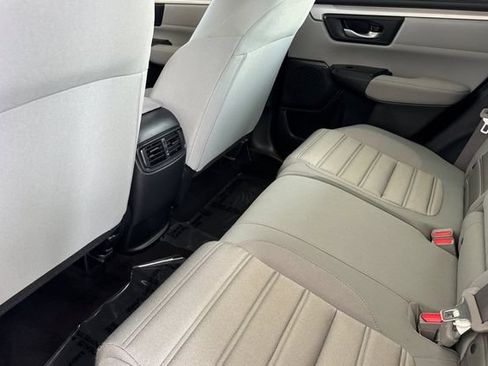 Used 2017 Honda CR-V LX image 9