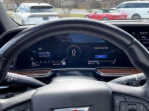 Used 2022 Cadillac Escalade Premium Luxury image 13