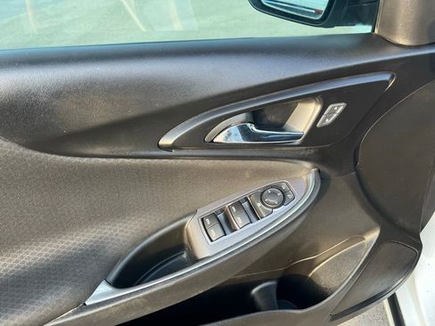 Used 2019 Chevrolet Malibu LT image 15