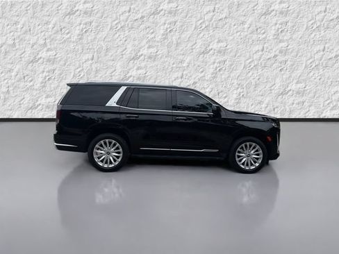 Used 2022 Cadillac Escalade Luxury RWD image 2
