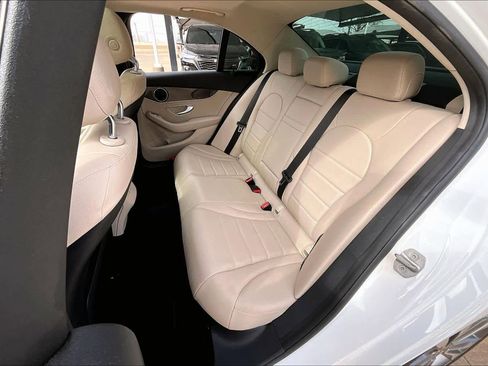 Used 2020 Mercedes-Benz C 300 4MATIC Sedan image 17