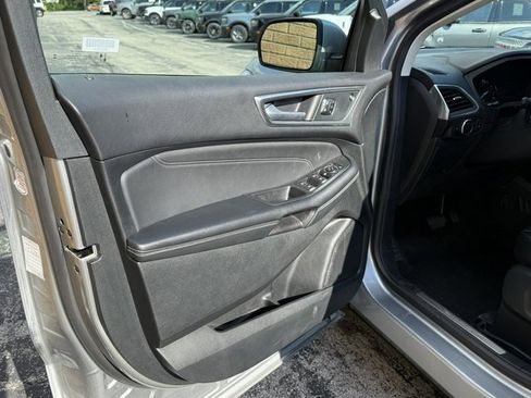 Used 2024 Ford Edge Titanium image 13