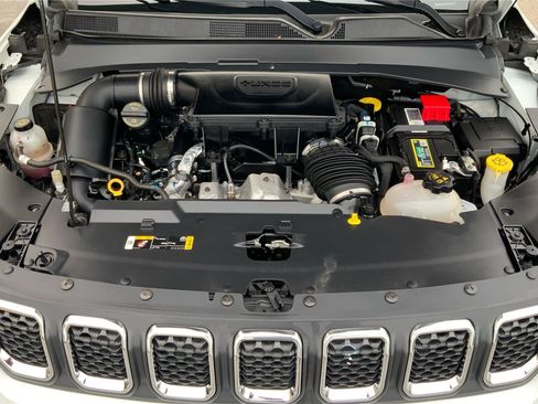 Used 2024 Jeep Compass Latitude AWD/4WD image 22