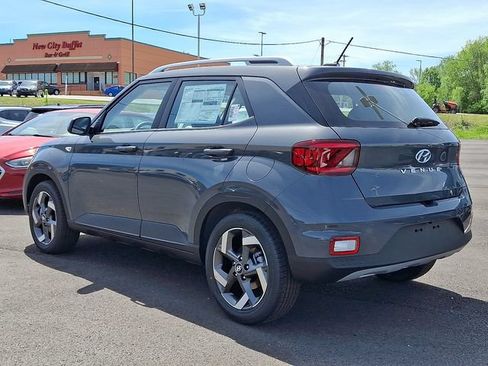 New 2026 Hyundai Venue SEL FWD image 3
