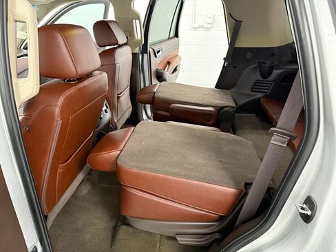 Used 2019 Chevrolet Tahoe Premier AWD/4WD image 15