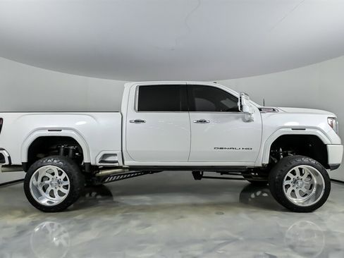 Used 2020 GMC Sierra 2500 Denali w/ Denali Ultimate Package AWD/4WD image 14