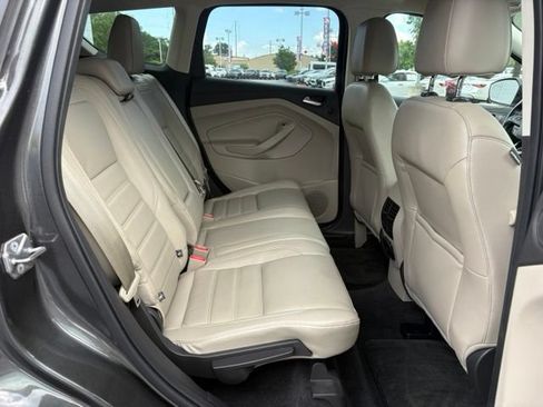 Used 2017 Ford Escape SE w/ SE Leather Comfort Package AWD/4WD image 21