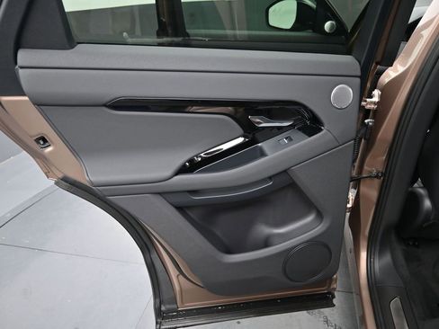 New 2026 Land Rover Range Rover Evoque Dynamic SE image 15