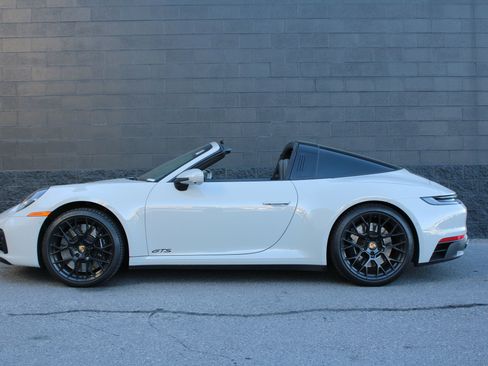Certified 2022 Porsche 911 Targa 4S image 29