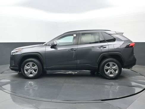 Used 2022 Toyota RAV4 XLE w/ Convenience Package FWD image 24