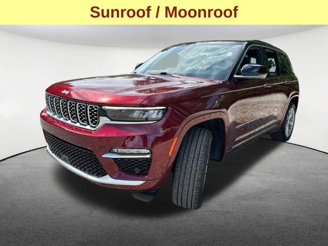 Used 2025 Jeep Grand Cherokee Summit AWD/4WD image 5