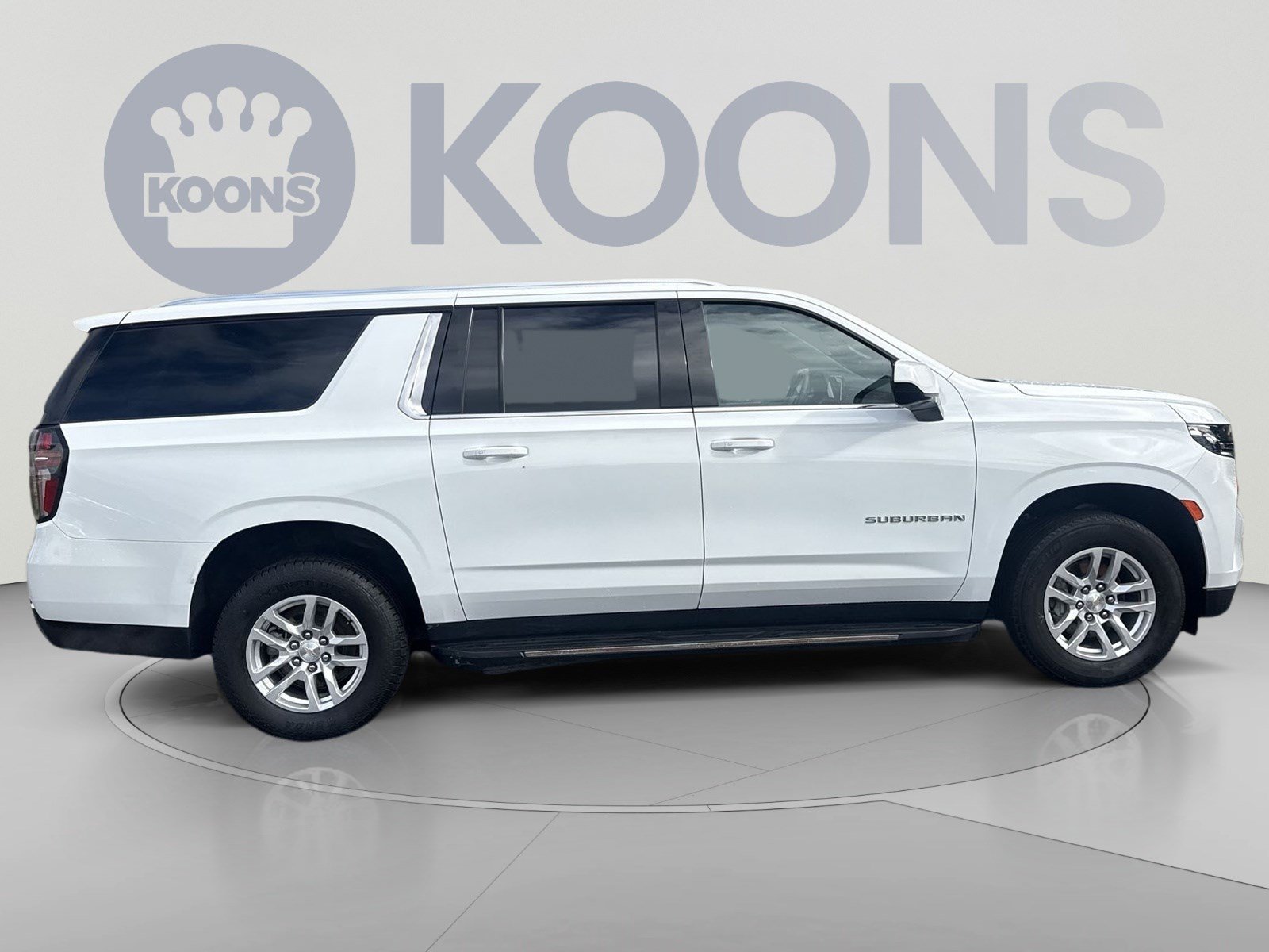 Used 2024 Chevrolet Suburban LT AWD/4WD image 8